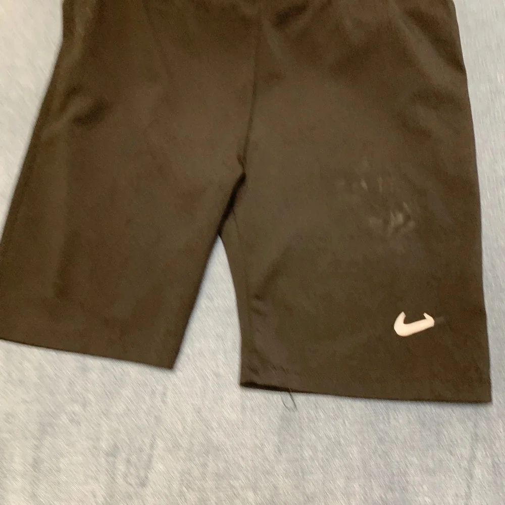 Nike Sportswear Classic Biker Shorts Womens XL Black High Waisted Swoosh Logo
